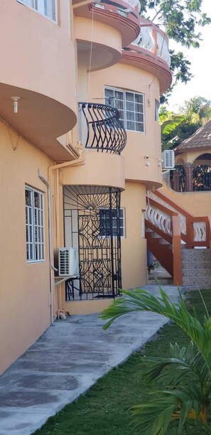 Exterior - PENTHOUSE VIEW AND FLATS VACATION HOME (#3 STUDIO Apartment) (Montego Bay)