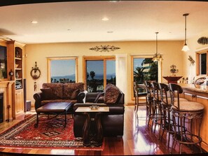 Interior - "Santa Fe style at the Beach" (Ventura)