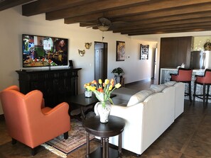 Televisio, DVD-soitin, stereot