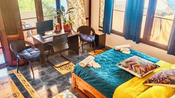 2 bedrooms, in-room safe, desk, iron/ironing board