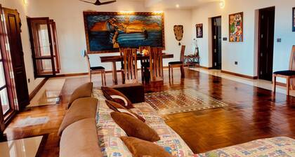 Kesaviyam Luxury Suites /bedrooms with ocean view! 5 min walk Lighthouse beach