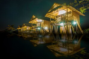 Façade de l’hébergement - soirée/nuit