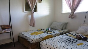 3 Schlafzimmer, Bügeleisen/Bügelbrett, Bettwäsche