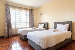 5 bedrooms, in-room safe, iron/ironing board, WiFi