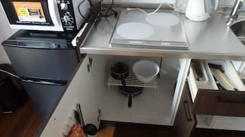 Fridge, microwave, electric kettle, cookware/dishes/utensils