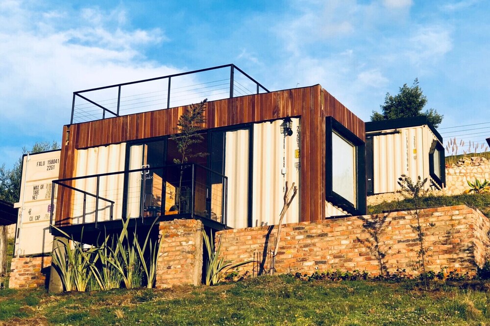 TINY HOUSE IN THE LAKE GUATAVITA, NEAR BOGOTA CITY