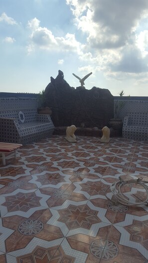Property grounds - LUXURY FURNISHED APARTMENT FOR RENT IN TUNISIA WITH SUPERB TERRACE   (Sayada)