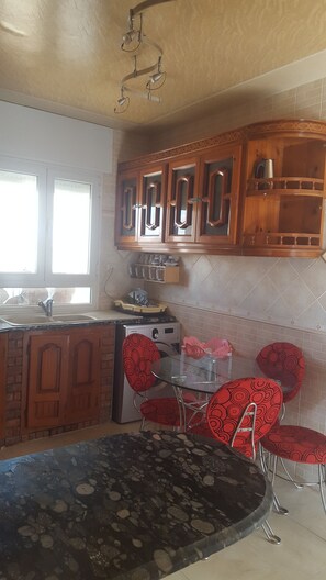 Dining - LUXURY FURNISHED APARTMENT FOR RENT IN TUNISIA WITH SUPERB TERRACE   (Sayada)