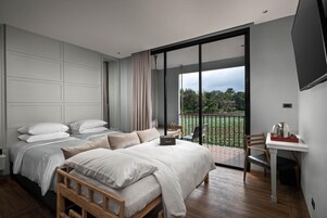 โต๊ะทำงาน, ผ้าม่านกันแสง, ห้องเก็บเสียง, Wi-Fi ฟรี