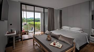 Superior Room | Desk, blackout drapes, soundproofing, free WiFi