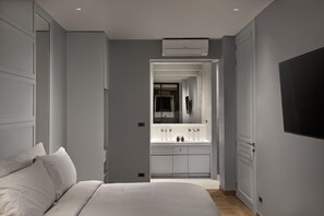 2-Bedroom Suite | Bathroom | Separate bathtub and shower, rainfall showerhead, designer toiletries - Sirinati Ban Thung Samo Khao Kho (Khao Kho)