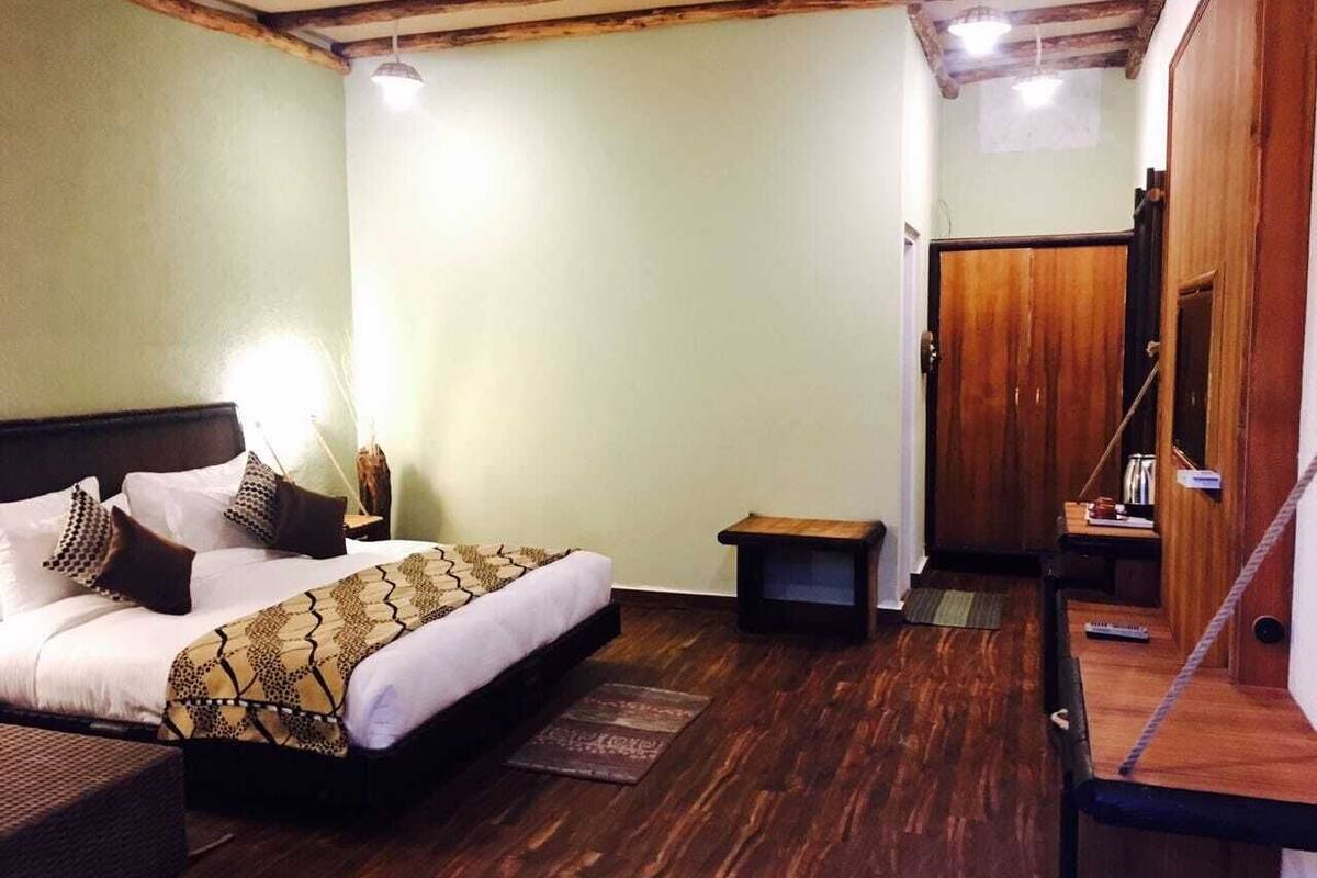 Family Room | In-room safe, desk, free WiFi