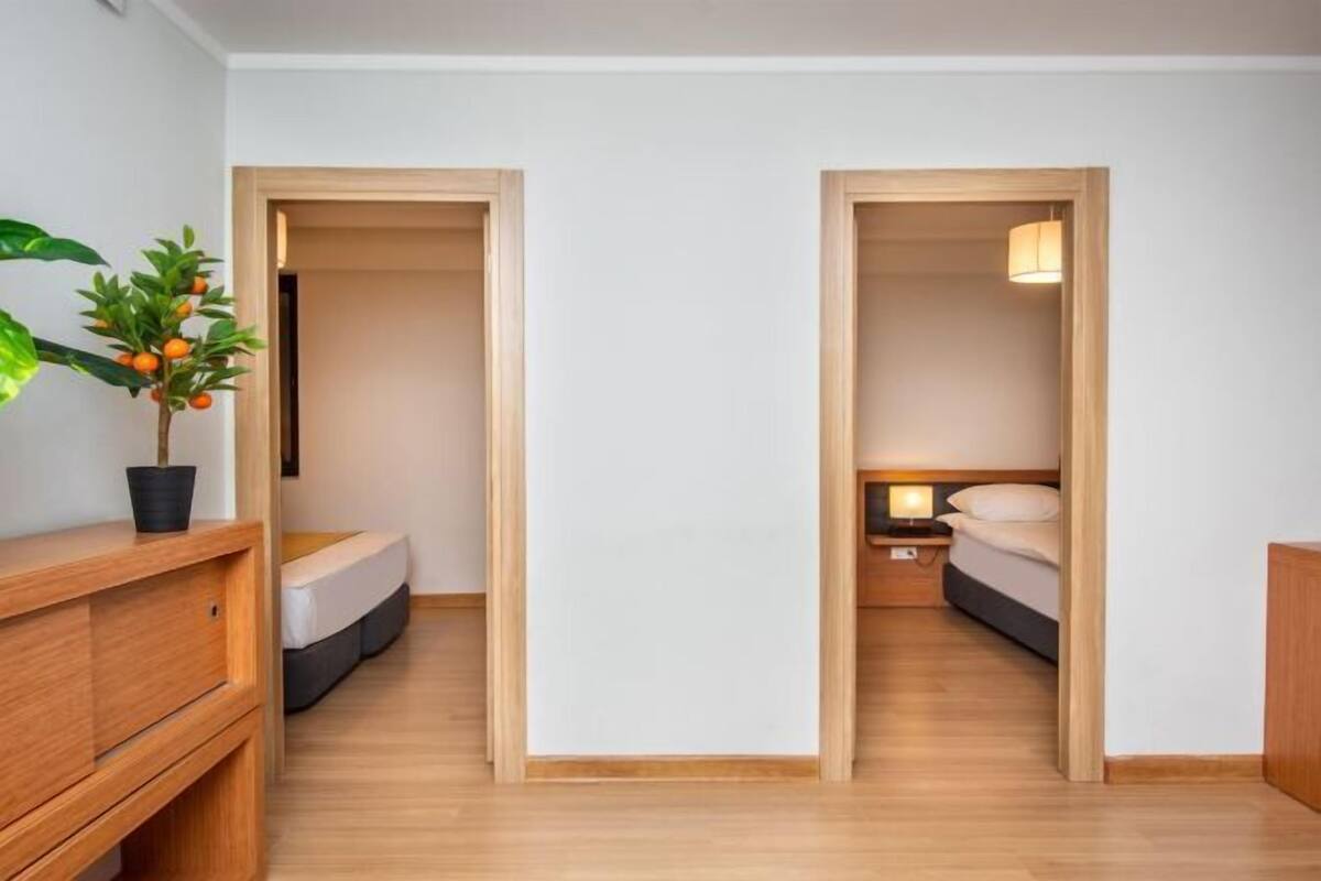 Blackout drapes, WiFi (free), bed sheets