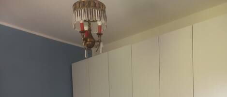 2 bedrooms, iron/ironing board, bed sheets