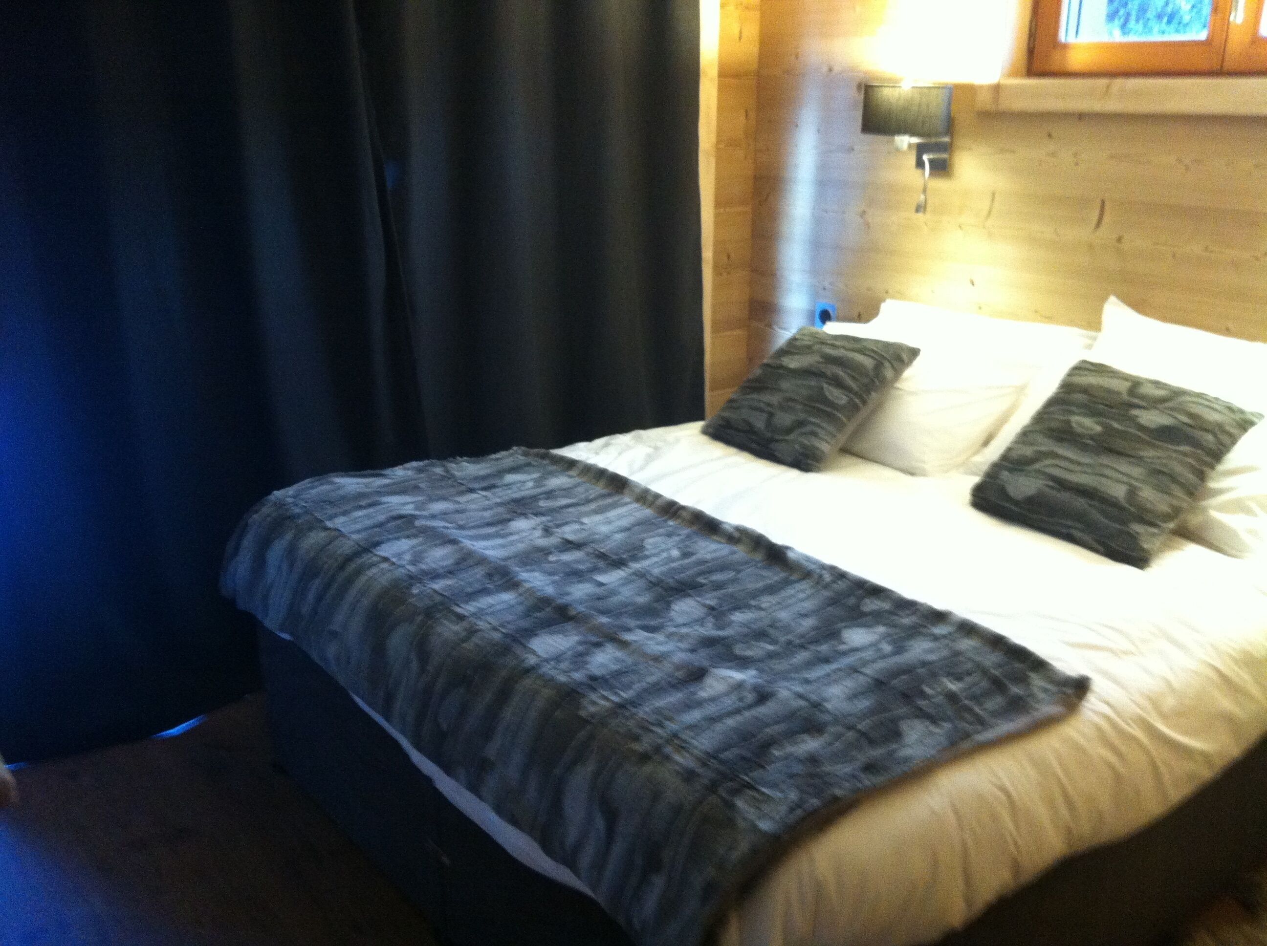 Snowflake room for 4 people <br>Guest room and table 