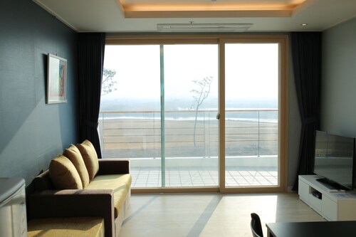 LaTierra Terrace Golf Village