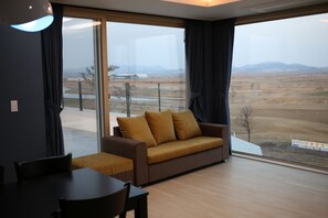 Télévision à écran plat