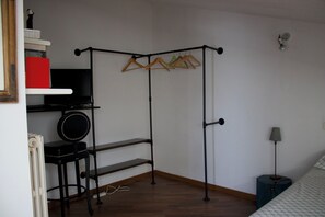 2 chambres, lit parapluie, Wi-Fi gratuit, draps fournis