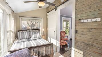 5 camere, ferro/asse da stiro, culla da viaggio, Wi-Fi gratuito