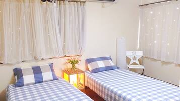 5 bedrooms, iron/ironing board, free WiFi, bed sheets