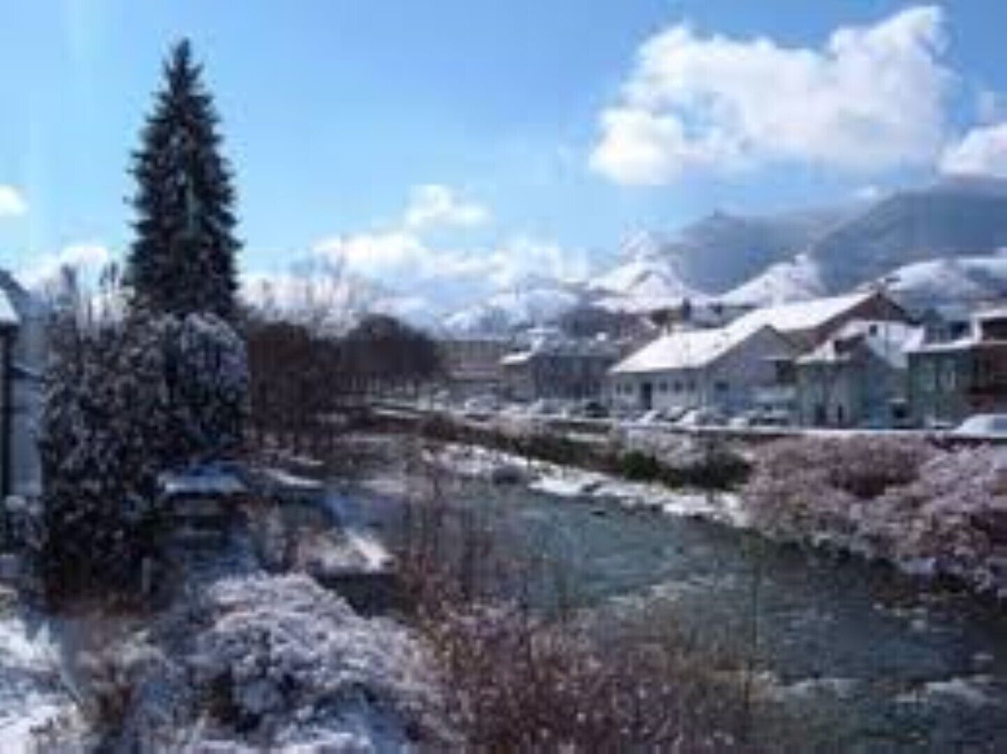 Nice stylish studio with free private parking