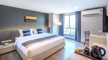 Premium bedding, minibar, in-room safe, desk