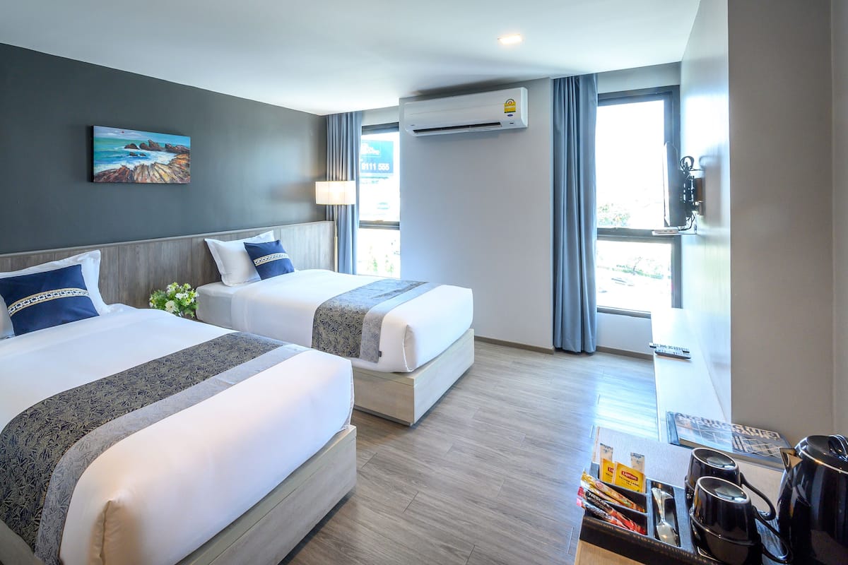 Premium bedding, minibar, in-room safe, desk