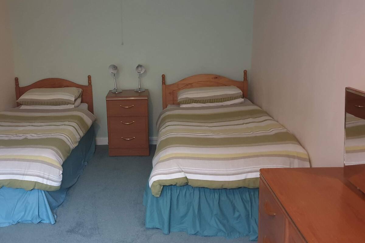Basic Twin Room | WiFi (free)