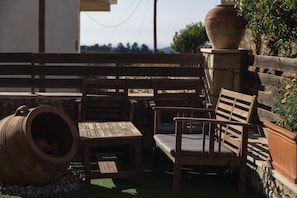 Terrace/patio - Ilys Home, a Country-chic Retreat with Pool & BBQ, Walking distance to amenities (Margarites, Rethymno)