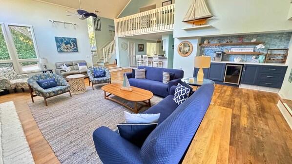 TV, offices - 6 Bedroom 4 Bath - Private Pool - Close to Beach (Hilton Head Island)