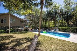 Pool - 6 Bedroom 4 Bath - Private Pool - Close to Beach (Hilton Head Island)