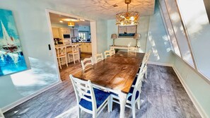 Dining - 6 Bedroom 4 Bath - Private Pool - Close to Beach (Hilton Head Island)