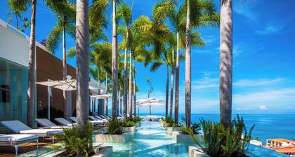 Chic 1 bed 2 bath Best Ocean Views Zona Romantica
