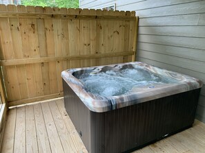 Baignoire à remous extérieure