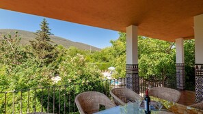 屋外ダイニングエリア