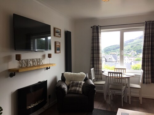 New - Central Portree Sleeps 4