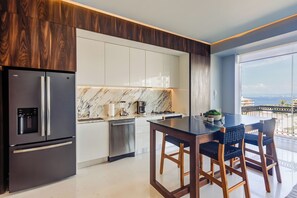 Fridge, microwave, oven, stovetop