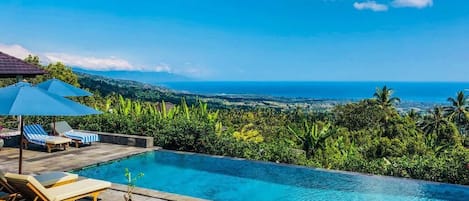 Outdoor pool, an infinity pool