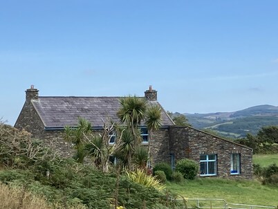 The Blue House -Tara´s Land with fantastic sea views