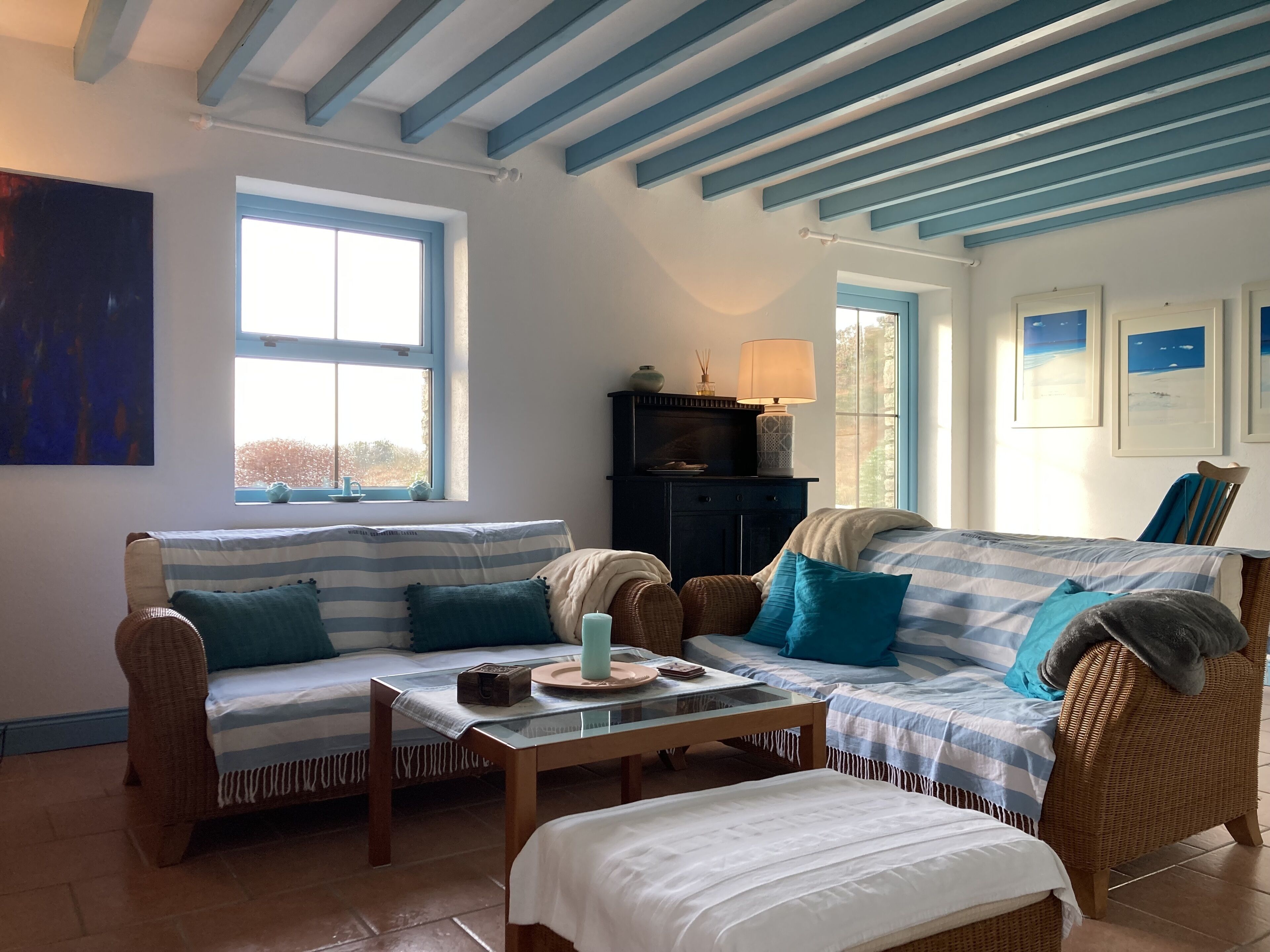 تلفزيون ذكي، مدفأة، مشغل دي في دي