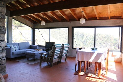 Häuschen "Palheiro do Covão"