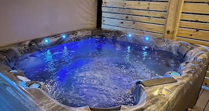 UUSI VUOKRAUS - askeleen päässä merestä!