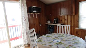 Cottage 36, 2 Bedrooms, Non Smoking (Oyster VIP 1 - Ocean View) | In-room dining