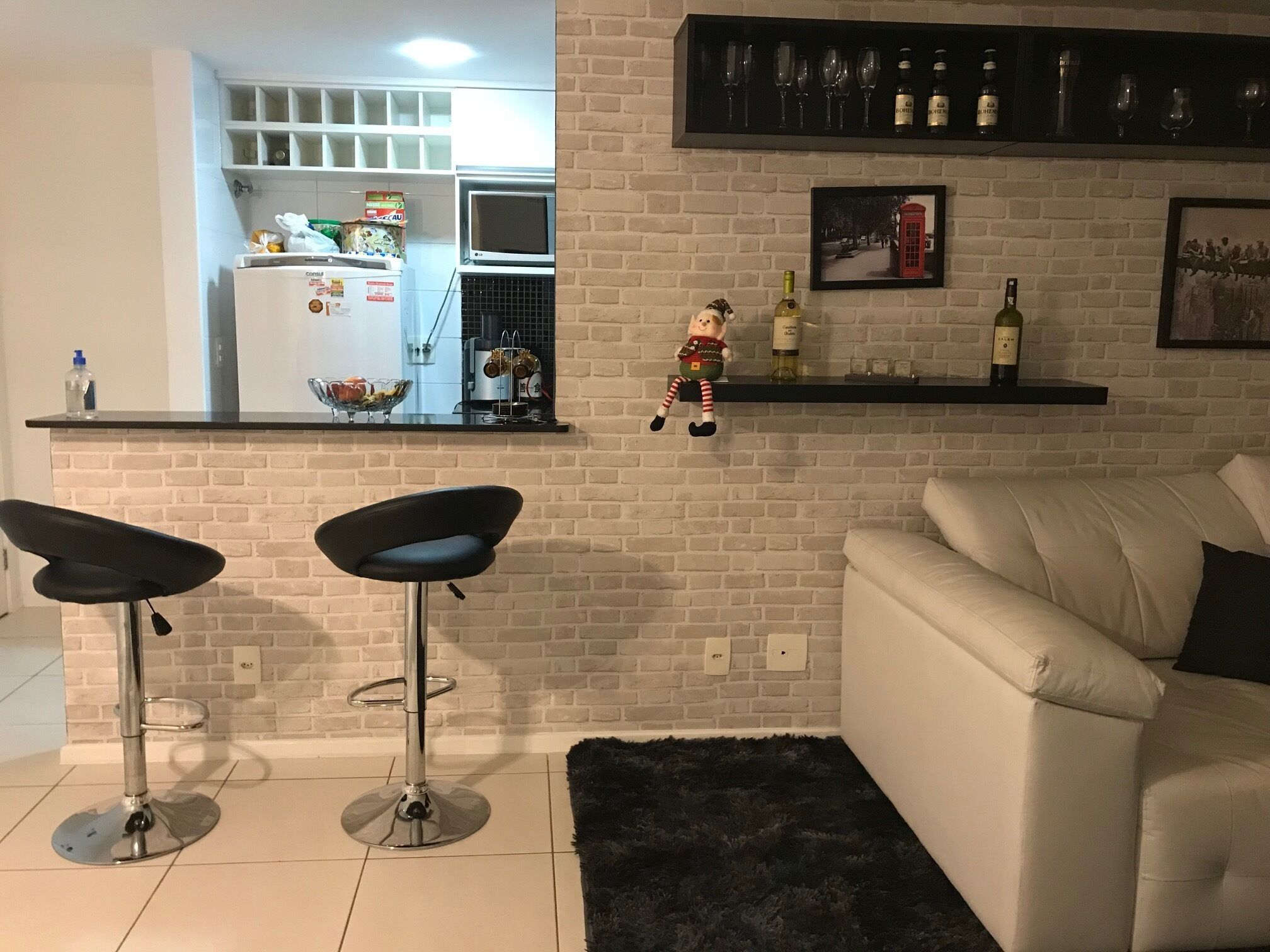 Apartment 2 Bedroom Suite Closet Quiet Leisure Security Trade