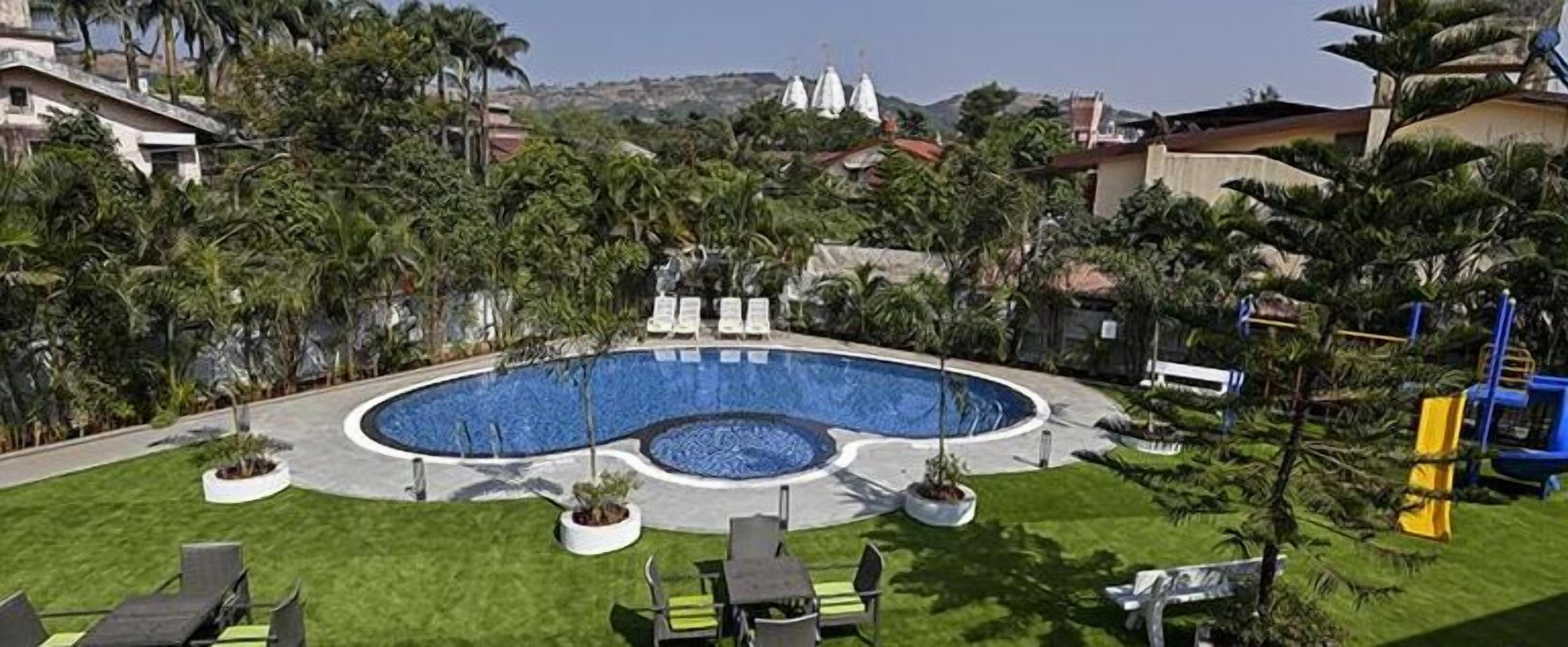 Una piscina al aire libre (de 09:00 a 19:00), tumbonas