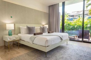 2 bedrooms, iron/ironing board, WiFi, bed sheets - Luxury Condo: Beach Access & Private Pool Deck (Solidaridad)