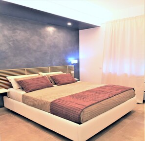 1 bedroom, in-room safe, iron/ironing board, free WiFi