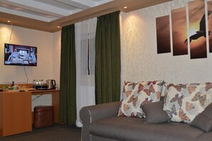 Minibar med vissa gratis produkter och individuell inredning