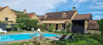 Maison de Noëmie near Sarlat, heated swimming pool from mid-May to the end of September