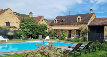 Maison de Noëmie near Sarlat, heated swimming pool from mid-May to the end of September